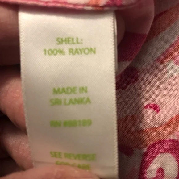 EUC 🌸 Lily Pultizer Pintuck Pinks V -Neck Button 3/4 Sleeve Knee Length Dress - Picture 7 of 9